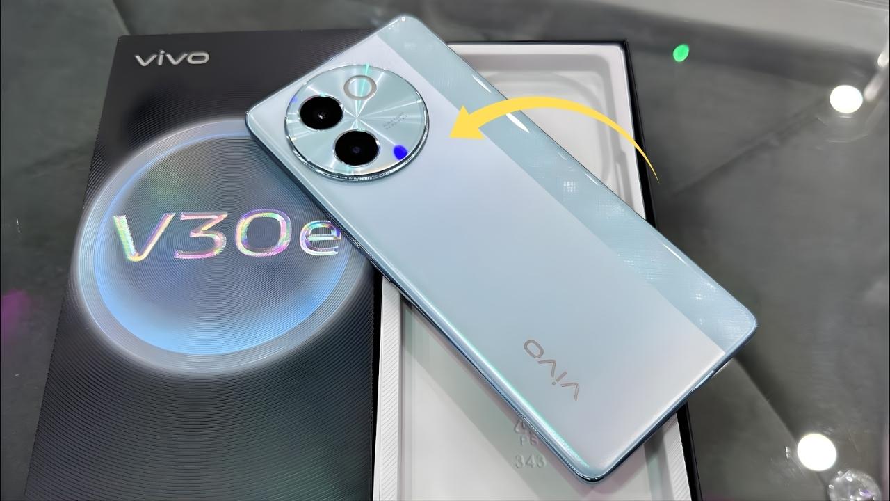 Vivo V30e 5G Launched - Snapdragon 6 Gen 1, 50MP Camera & 44W FlashCharge