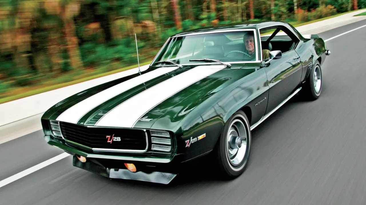 شيفروليه كمارو Z28: سيارة عضلية بقوة 505 حصان لعشاق السرعة